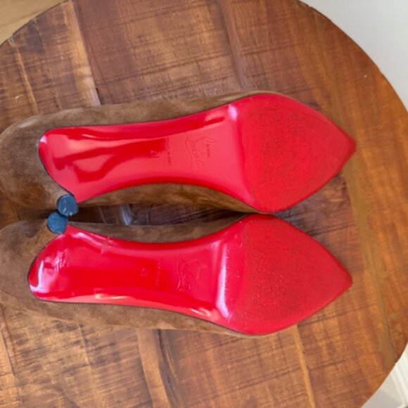 Christian Louboutin Suede Camel Pump - Picture 3 of 3